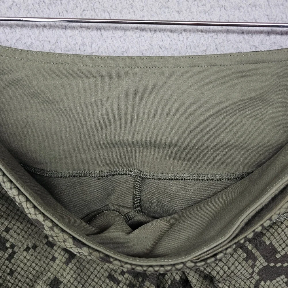 Lululemon Wunder Under Crop III Womens 6 Green Gator Ziggy Snake Fatigue
